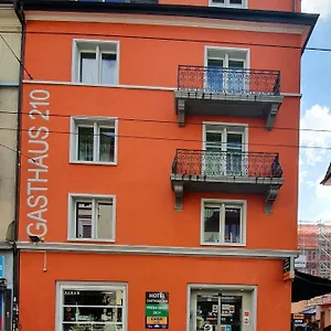 /