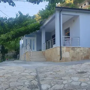 Forest , Berat Albania